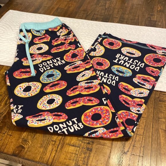 🌷3/15🌷Donut Disturb PJ Yoga pants -S - Picture 2 of 9